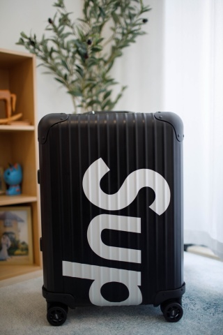리모와 여행가방 19854 Travel Bag