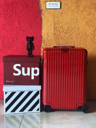 리모와 여행가방 19900 Travel Bag