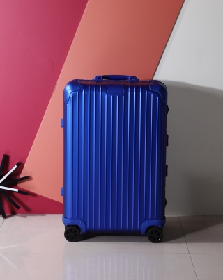 리모와 여행가방 19942 Travel Bag