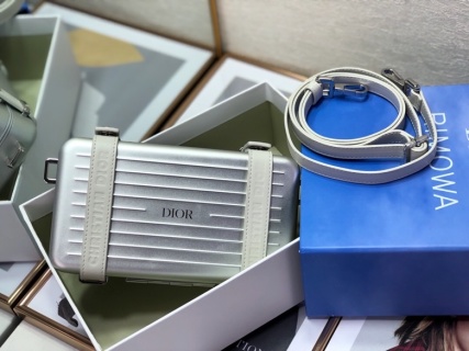 리모와 여행가방 19950 Travel Bag