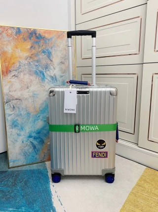 리모와 여행가방 19989 Travel Bag