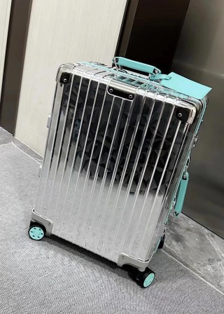 리모와 여행가방 20085 Travel Bag