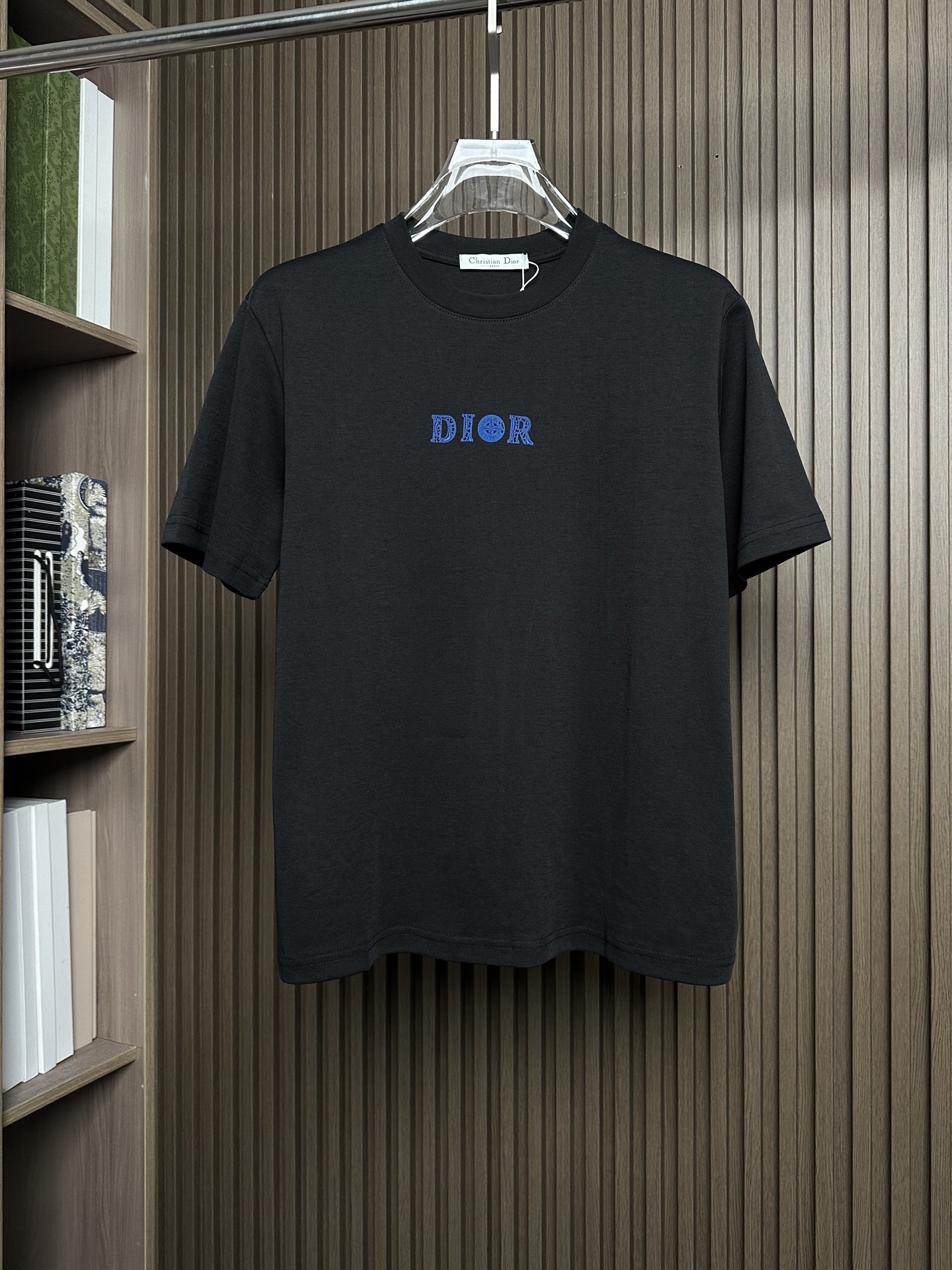 (블랙) P185 디올 2026 봄/여름 신상품 - 반팔 크루넥 티셔츠 (첫 출시) 2259 Dior T Shirt