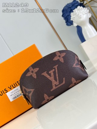 루이비통 M11249 포쉐트 스몰 모노그램 트리아농 Louis Vuitton Bag