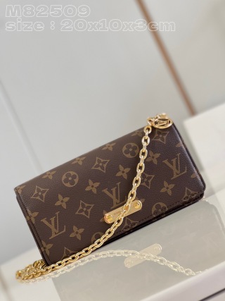루이비통 M82509 모노그램 캔버스 릴리 월렛 온 체인은 세련된 직사각형 Louis Vuitton Bag