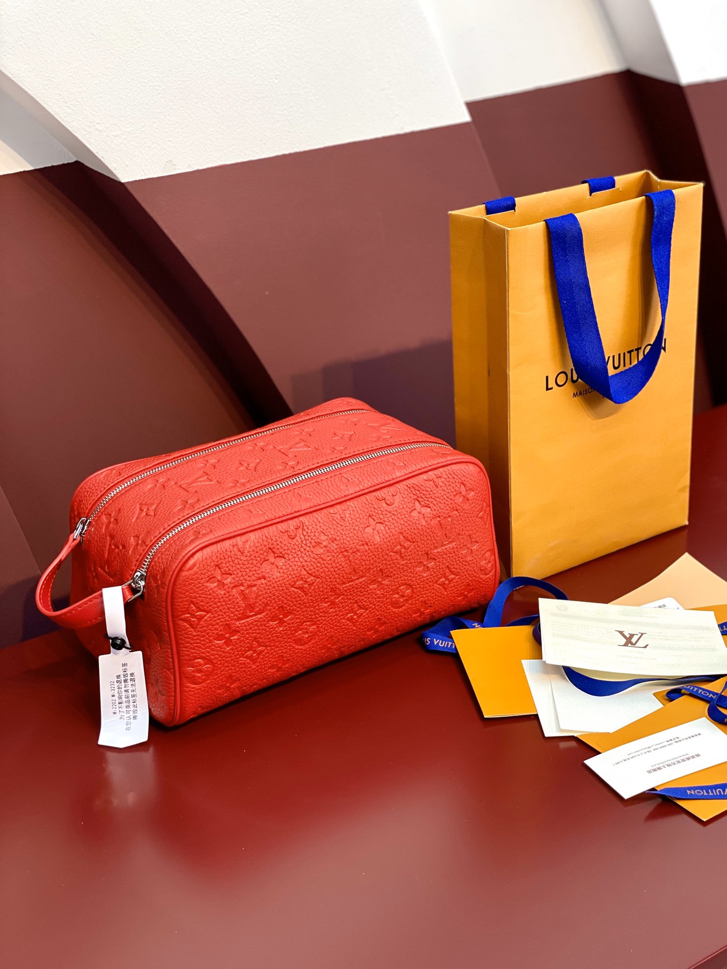 루이비통 M12863 엠보싱 레드 북 모노그램 Louis Vuitton Bag