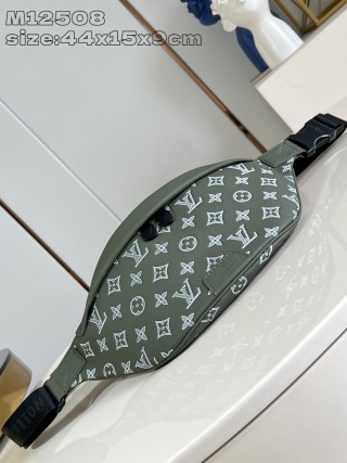 루이비통 M12508 디스커버리 웨이스트 백, 모노그램 섀도우 가죽의 생동감 넘치는 Louis Vuitton Bag