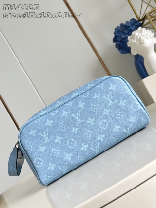 루이비통 M14125 도플 키트 세면도구 가방은 모노그램 코팅 캔버스와 타이가 Louis Vuitton Bag