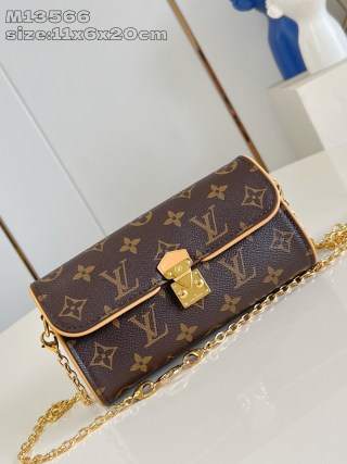 루이비통 M13566 포쉐트 핸드백 모노그램 Louis Vuitton Bag
