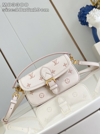 루이비통 M83300 크림 다이앤 핸드백 숄더백 나노 모노그램 Louis Vuitton Bag