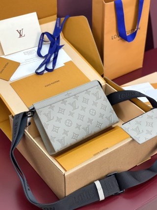 루이비통 M81115 엠보싱 아이스 그레이 Louis Vuitton Bag