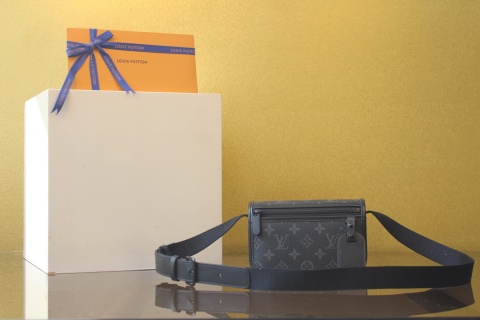 루이비통 보스포르 미니 모노그램 이클립스 M12599 가방 Louis Vuitton Bag