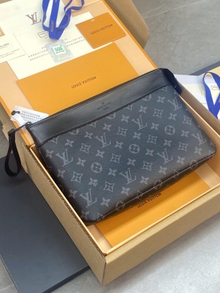 루이비통 M82545 블랙 포쉐트 모노그램 Louis Vuitton Bag