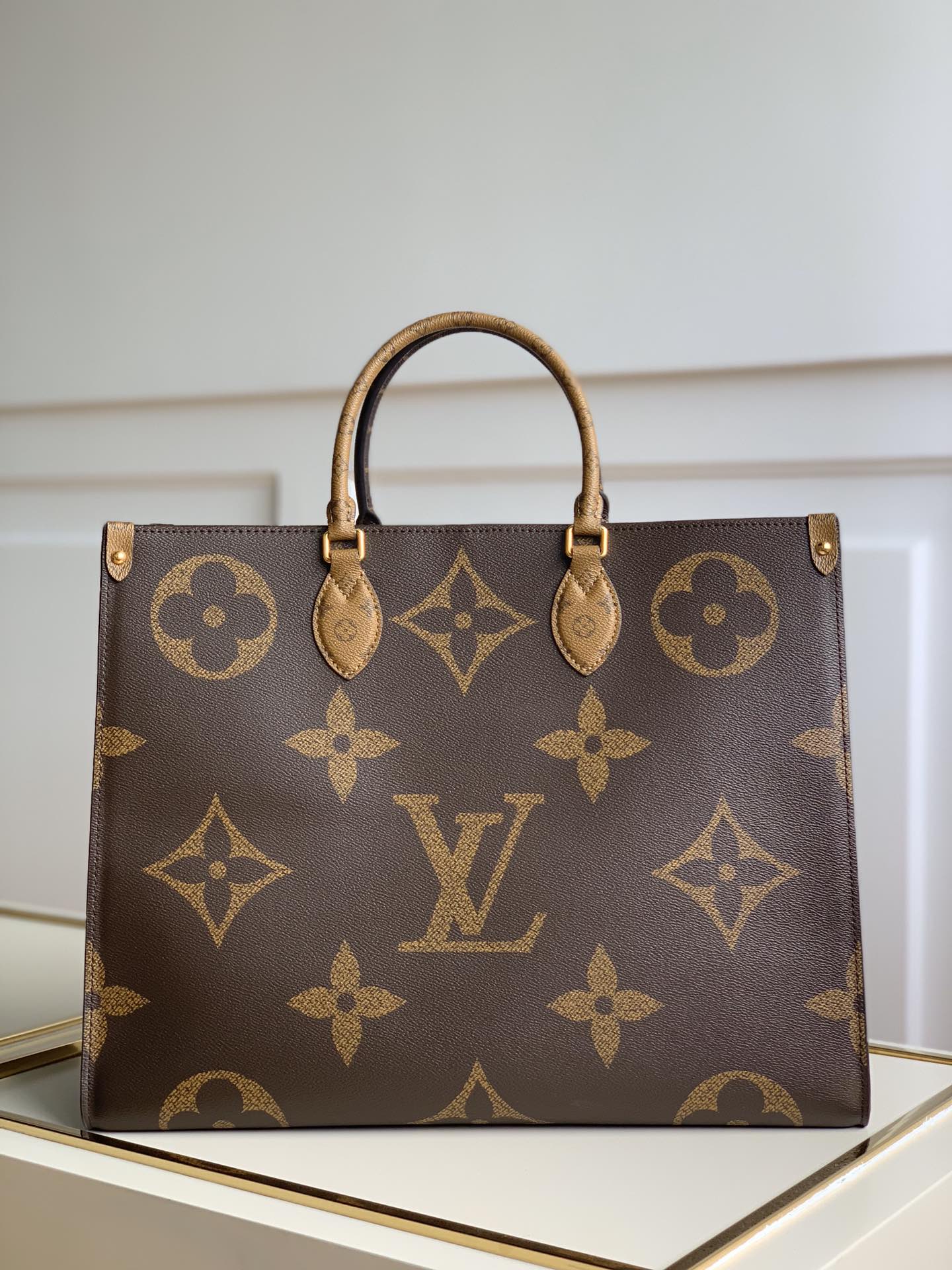 루이비통 M44576 온더고 핸드백 Louis Vuitton Bag