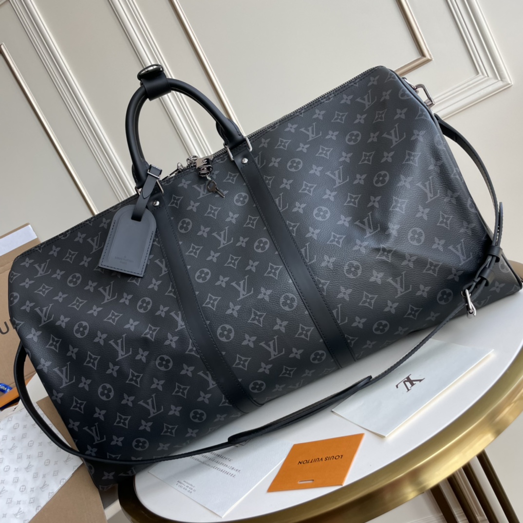 ?키폴 모노그램 여행 가방 시리즈의 클래식 여행 가방 M40605는 55×31×24cm의 사이즈를 자랑합니다. ?800 Louis Vuitton Bag