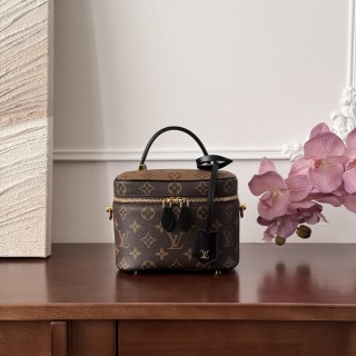 루이비통 포쉐트 도핀 모노그램 리버스 M45165 가방 Louis Vuitton Bag