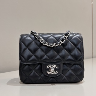 샤넬 CF 클래식 플랩백 17cm 블랙 은장 램스킨 엣지 스티치 32851 Chanel Bag