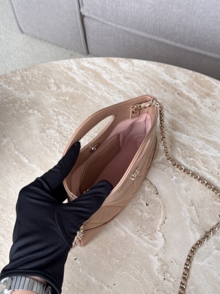 샤넬 가방 밀크티 베이지 32990 Chanel Bag