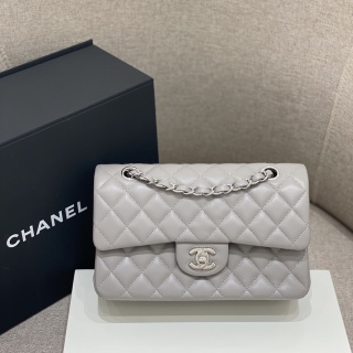 샤넬 CF 클래식 플랩백 23cm 도브 그레이 은장 램스킨 33223 Chanel Bag