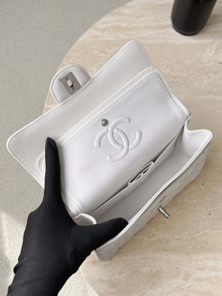 샤넬 가방 화이트 은장 캐비어 33477 Chanel Bag