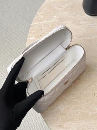 샤넬 25C 가방 화이트 금장 33721 Chanel Bag