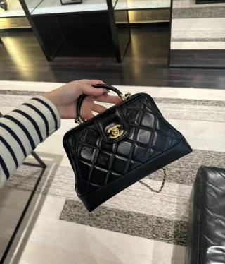 샤넬 버킷백 라지 CC로고 램스킨 16x23.5x8cm 33967 Chanel Bag