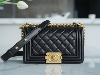 샤넬 보이백 미니 블랙 금장 램스킨 34000 Chanel Bag