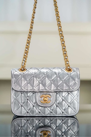 샤넬 클래식 플랩백 CC로고 실버 소가죽 13x19x5.5cm 34266 Chanel Bag