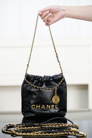 샤넬 체인백 블랙 금장 소가죽 19x20x6cm 34269 Chanel Bag