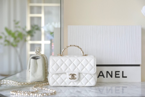 샤넬 메티에다르 미니 클래식 플랩 화이트 램스킨 크리스탈 C-541 18x11.5x6.5cm 가방 34516 Chanel Bag