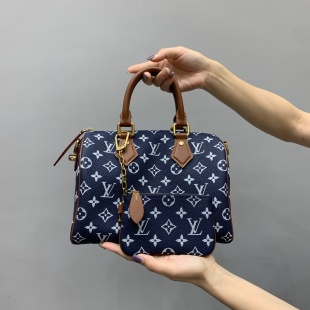 루이비통 M24440 가방 Louis Vuitton Bag