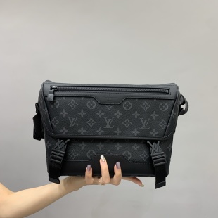 루이비통 M12517 가방 Louis Vuitton Bag