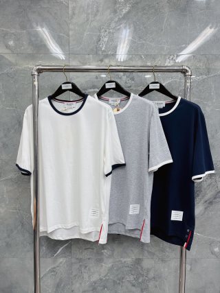 톰브라운 라운드넥 반팔 티셔츠 남녀공용 40458 Thom Browne T Shirt
