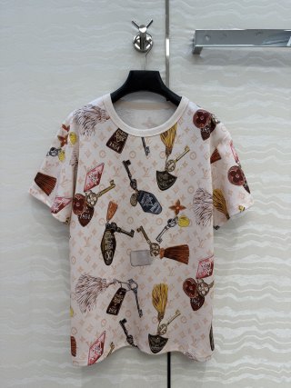 루이비통 여성 2026SS 프린트 코튼 반팔 티셔츠 레플리카 41485 Louis Vuitton Women T Shirt