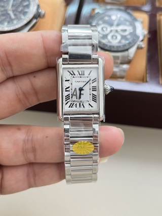 까르띠에 산토스 29.5×22mm 29.5mm AF공장 쿼츠 무브먼트 레플리카 42600 Cartier