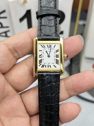 까르띠에 탱크 24×31mm 24mm K11공장 쿼츠 무브먼트 스몰 레플리카 42605 Cartier