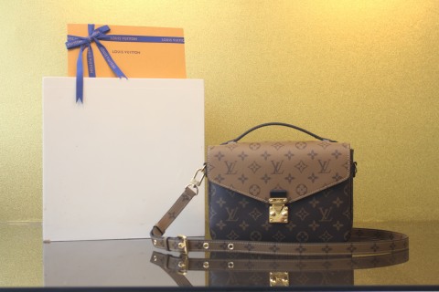 루이비통 모노그램 리버스 M44876 가방 Louis Vuitton Bag