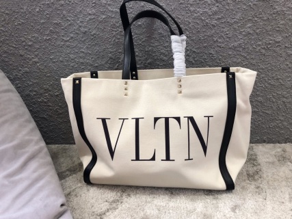 발렌티노 V로고 320 캔버스 토트백 레플리카 Valentino Bag