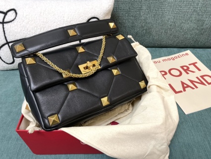 발렌티노 가라바니 로만 스터드 램스킨 체인 숄더백 레플리카 Valentino Bag