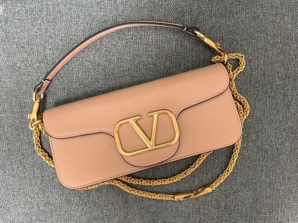발렌티노 V로고 카프스킨 핸드백 레플리카 Valentino Bag