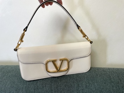 발렌티노 V로고 카프스킨 핸드백 레플리카 Valentino Bag