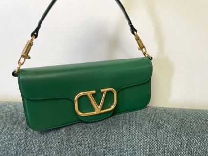 발렌티노 V로고 카프스킨 핸드백 레플리카 Valentino Bag
