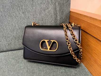 발렌티노 V로고 카프스킨 핸드백 레플리카 Valentino Bag