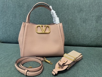 발렌티노 V로고 카프스킨 크로스백 레플리카 Valentino Bag