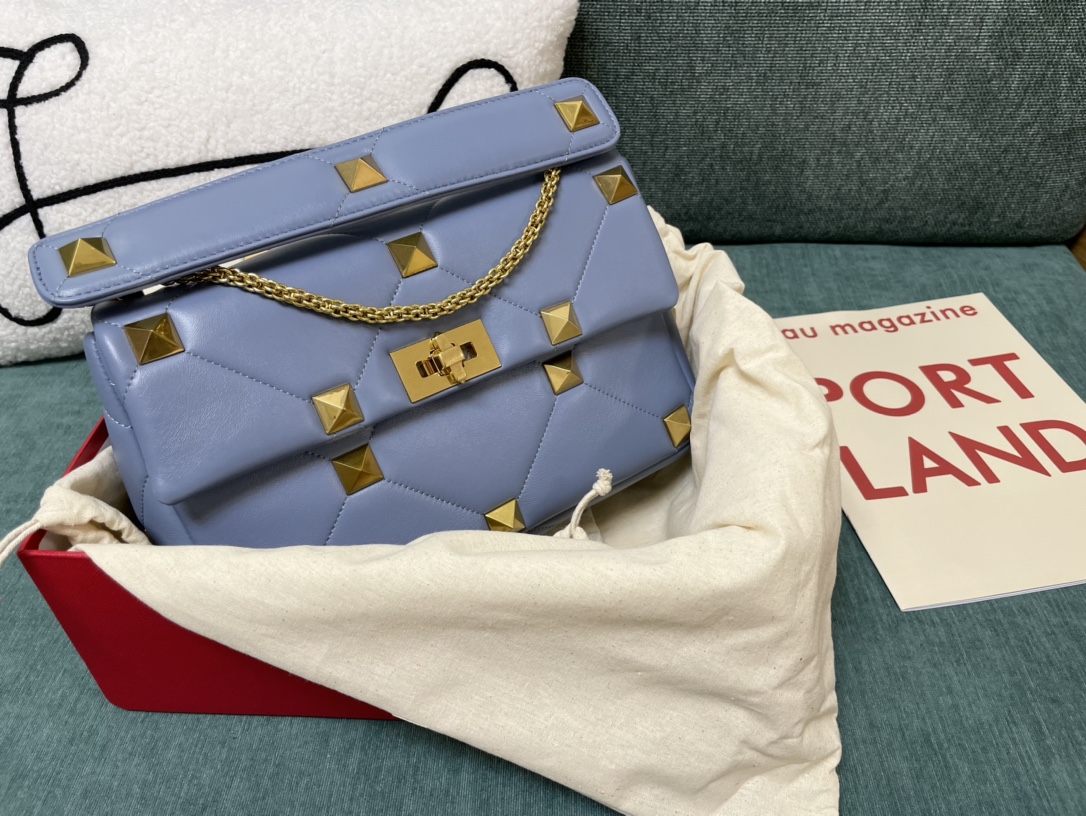 발렌티노 가라바니 로만 스터드 다이아 0188 램스킨 28x18x8cm 체인 숄더백 레플리카 Valentino Bag