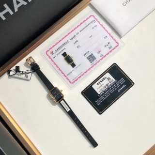 샤넬 1987 슈가큐브 블랙 골드 슈가큐브 쿼츠 18K 골드도금 사파이어 여성 시계 레플리카 44742 Chanel