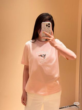 버버리 여성 2026SS 자수 크루넥 반팔 티셔츠 레플리카 45151 Burberry Women T Shirt
