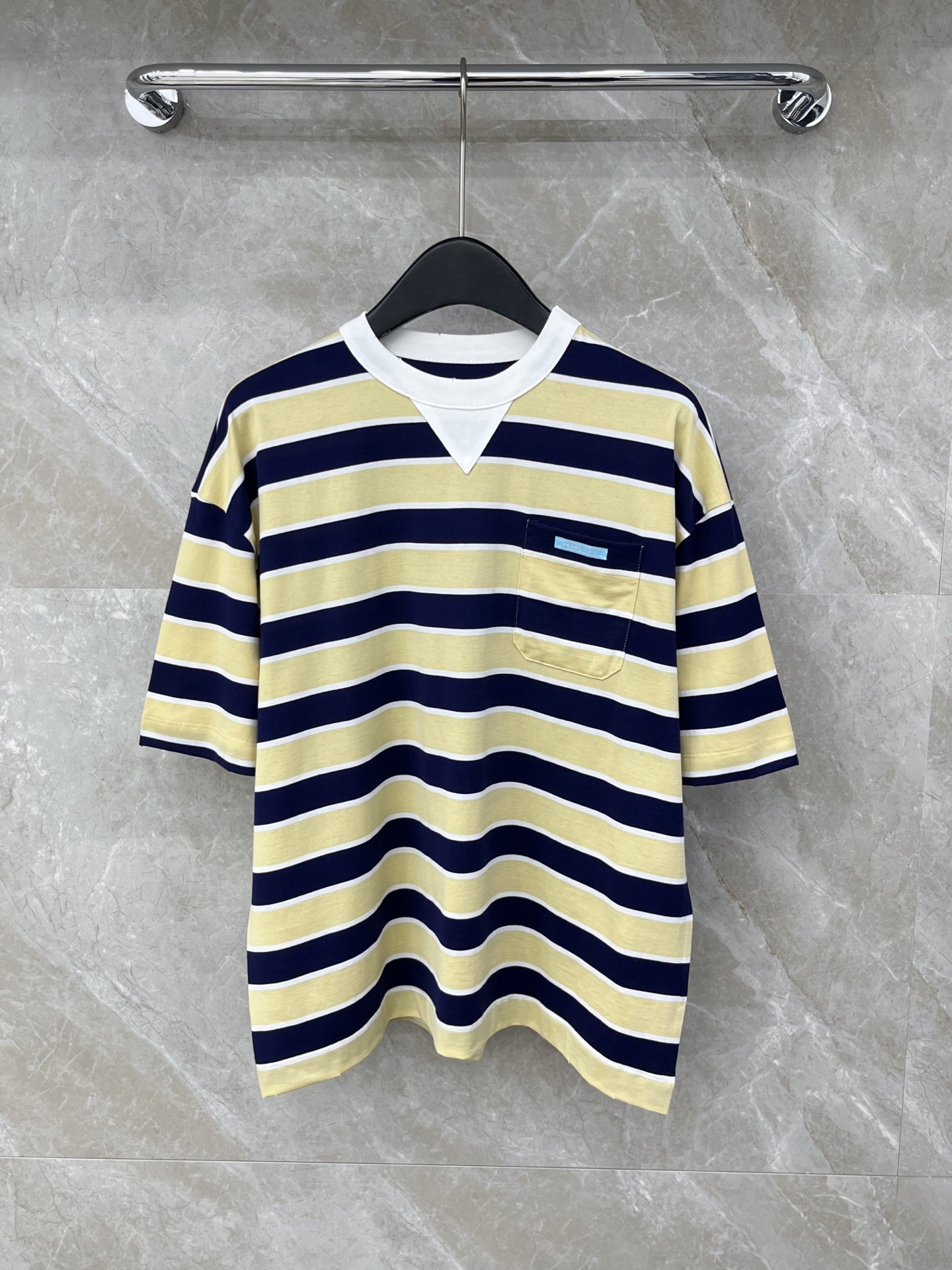 프라다 여성 2026SS 스트라이프 크루넥 코튼 반팔 티셔츠 레플리카 45692 Prada Women T Shirt