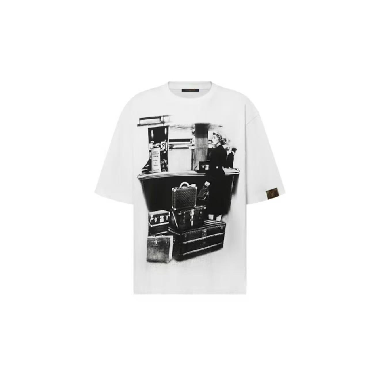루이비통 여성 2026SS 프린트 오버핏 코튼 반팔 티셔츠 레플리카 45724 Louis Vuitton Women T Shirt
