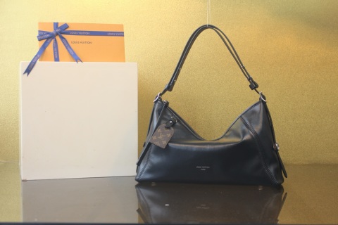 루이비통 M28160 캐리올 이스트웨스트 토트백 숄더백 크로스백 시프스킨 양가죽 금장 데일리 명품 여성 가방 Louis Vuitton Bag